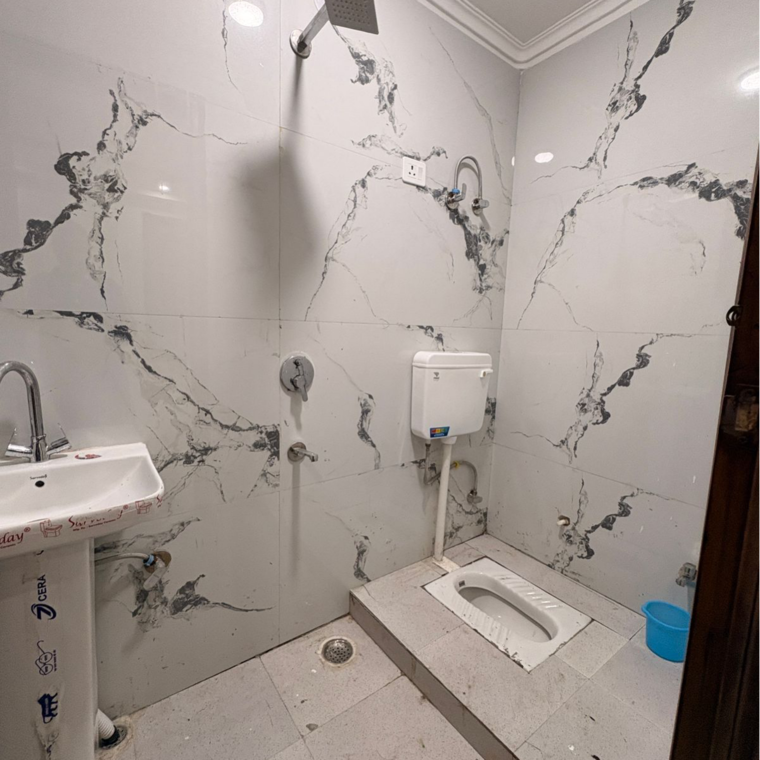 Bathroom, chattarpur 2 Bedroom 150 Sq.Ft. Builder Floor In Chattarpur Delhi 9650120