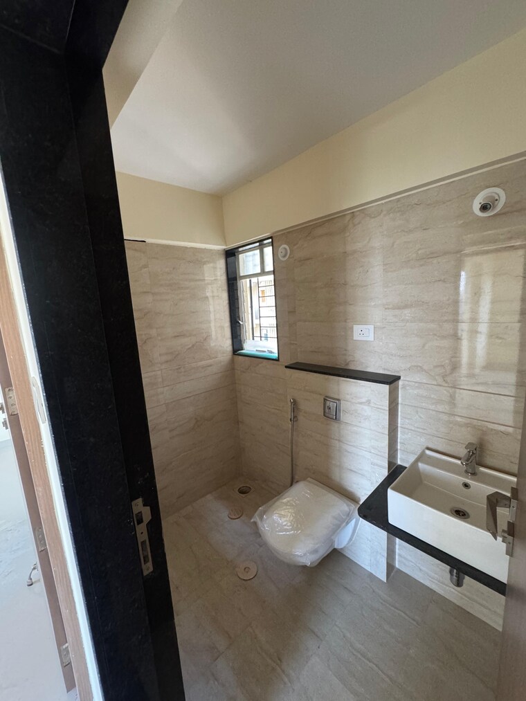 Bathroom, vertical-alcinia 2 Bedroom 1050 Sq.Ft. Apartment In Mohammadwadi Pune 9650252