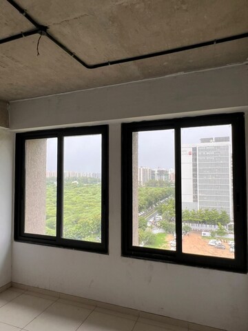 Room in  Office Space at Gota – for Rent