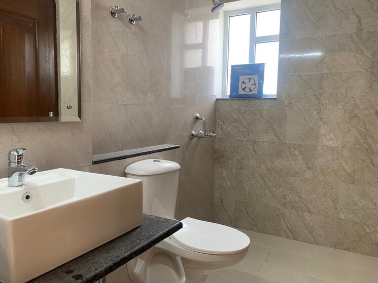 Bathroom, sushma-chandigarh-grande 3 Bedroom 1650 Sq.Ft. Apartment In Lohgarh Zirakpur 9650275