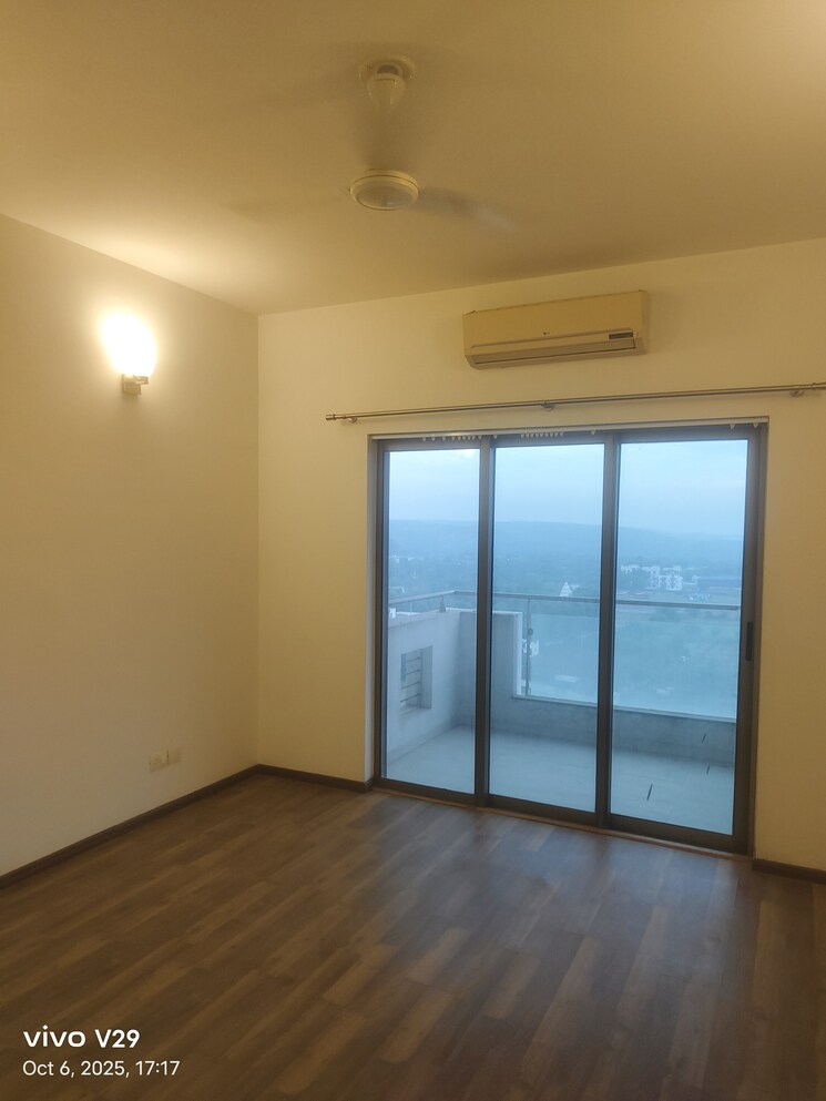 Room, parsvnath-exotica 4 Bedroom 3400 Sq.Ft. Apartment In Sector 53 Gurgaon 9650303