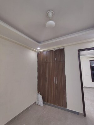 Room in 3 BHK Builder Floor at Sargaasan – for Rent