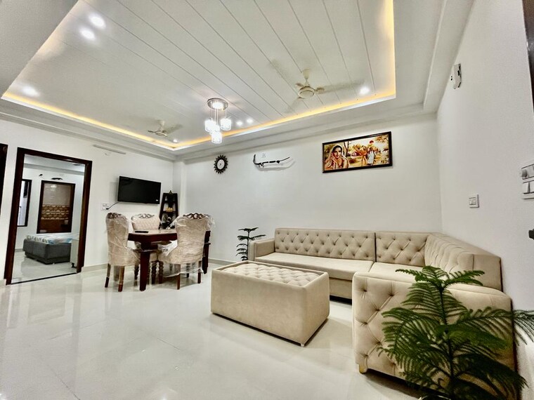 Living Room, patiala road 3 Bedroom 150 Sq.Yd. Apartment In Patiala Road Zirakpur 9650610