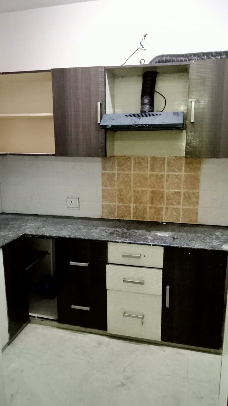 Kitchen, saya-villa 2 Bedroom 100 Sq.Yd. Builder Floor In Indrapuram Ghaziabad 9650693