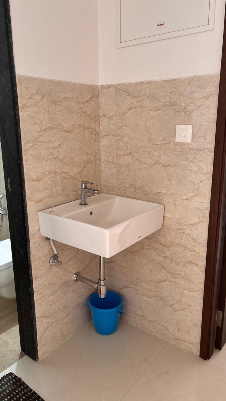Bathroom, shapoorji-pallonji-joyville-hinjewadi 2 Bedroom 592 Sq.Ft. Apartment In Hinjewadi Pune 9650631