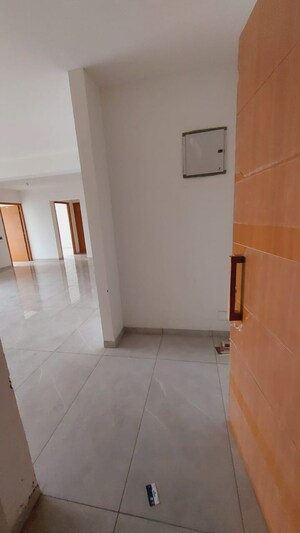 Bathroom in 4 BHK Apartment at Sola Road – for Rent