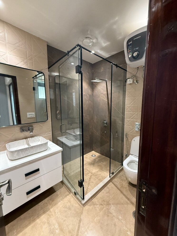 Bathroom, ansal-sushant-apartments 4 Bedroom 300 Sq.Yd. Builder Floor In Sushant Lok I Gurgaon 9650990