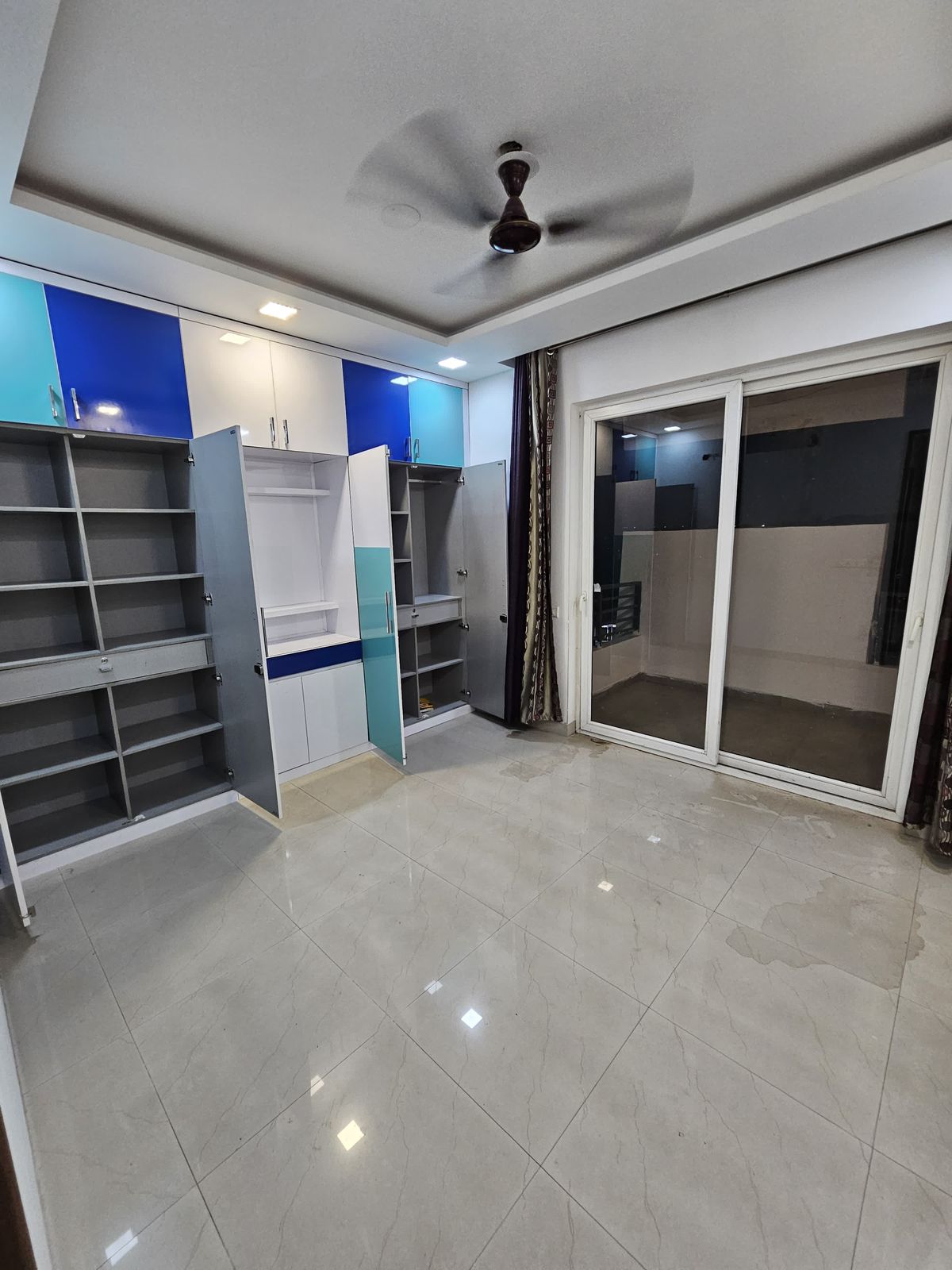 3 BHK 1925 Sq.Ft. Apartment in Omaxe Royal Residency Faridabad