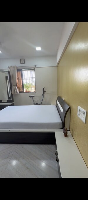 Team Area in 1 BHK Apartment at Lalbaug – for Sale