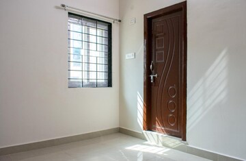 Room in 2 BHK Apartment at Chanda Nagar – for Rent