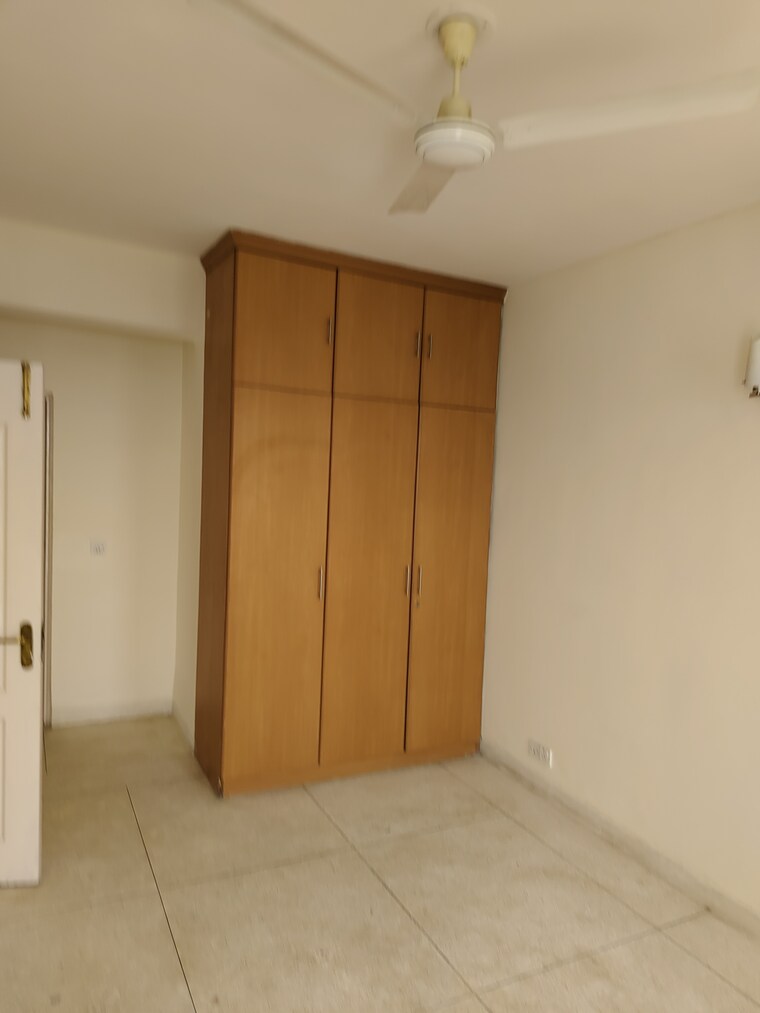 Room, dlf-the-princeton-estate 2 Bedroom 964 Sq.Ft. Apartment In Dlf Phase V Gurgaon 9651199