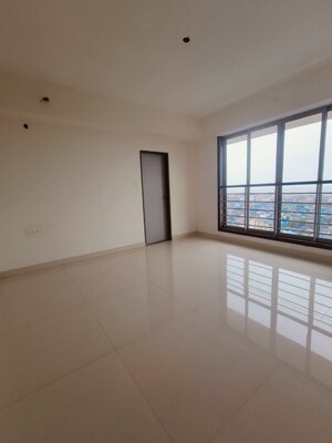 Room in 3 BHK Apartment at Santacruz West – for Rent