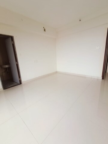 Room in 3 BHK Apartment at Santacruz West – for Rent