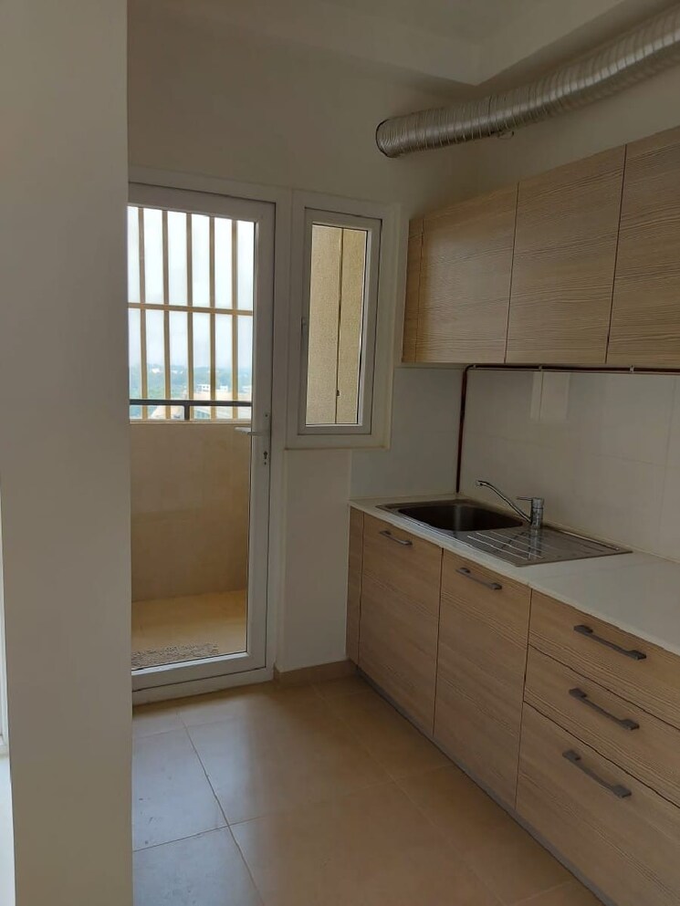 Room, bhartiya-nikoo-homes 1 Bedroom 620 Sq.Ft. Apartment In Thanisandra Main Road Bangalore 9651249