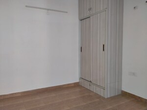 Room in 2 BHK Apartment at Tulip Lemon, Sector 69 – for Rent