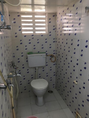 Bathroom in 1 RK Apartment at Bandra West – for Rent