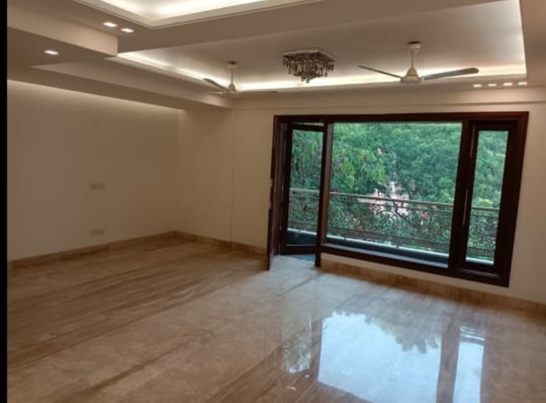 4 BHK + Extra Room Builder Floor For Sale in Chittaranjan Park