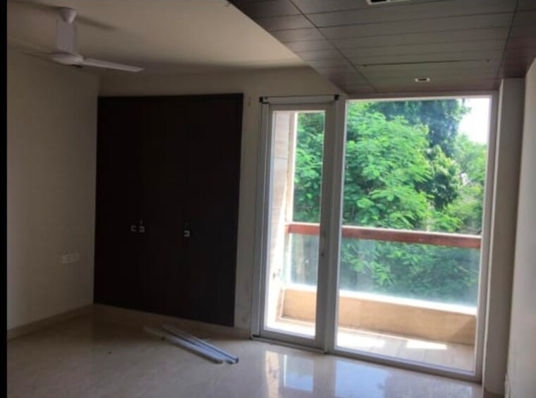 Room, chittaranjan park 4 Bedroom 275 Sq.Yd. Builder Floor In Chittaranjan Park Delhi 9651390