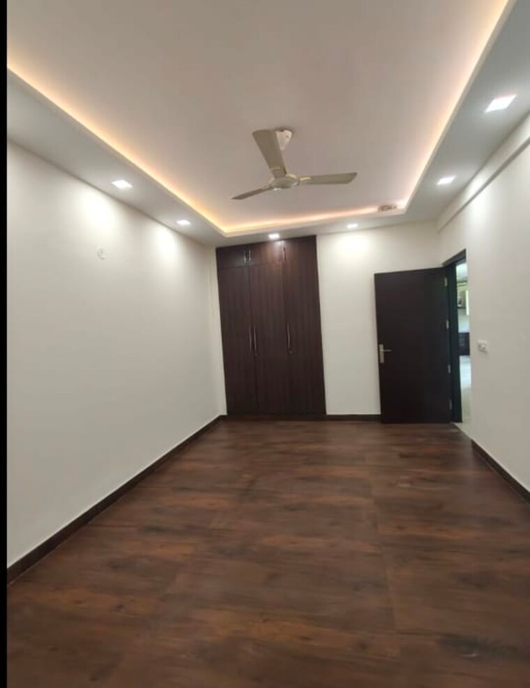 Room, chittaranjan park 4 Bedroom 275 Sq.Yd. Builder Floor In Chittaranjan Park Delhi 9651390