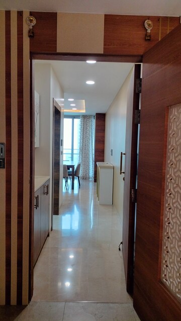  3 BHK Apartment at Oberoi Exquisite Goregaon, Goregaon East – for Rent