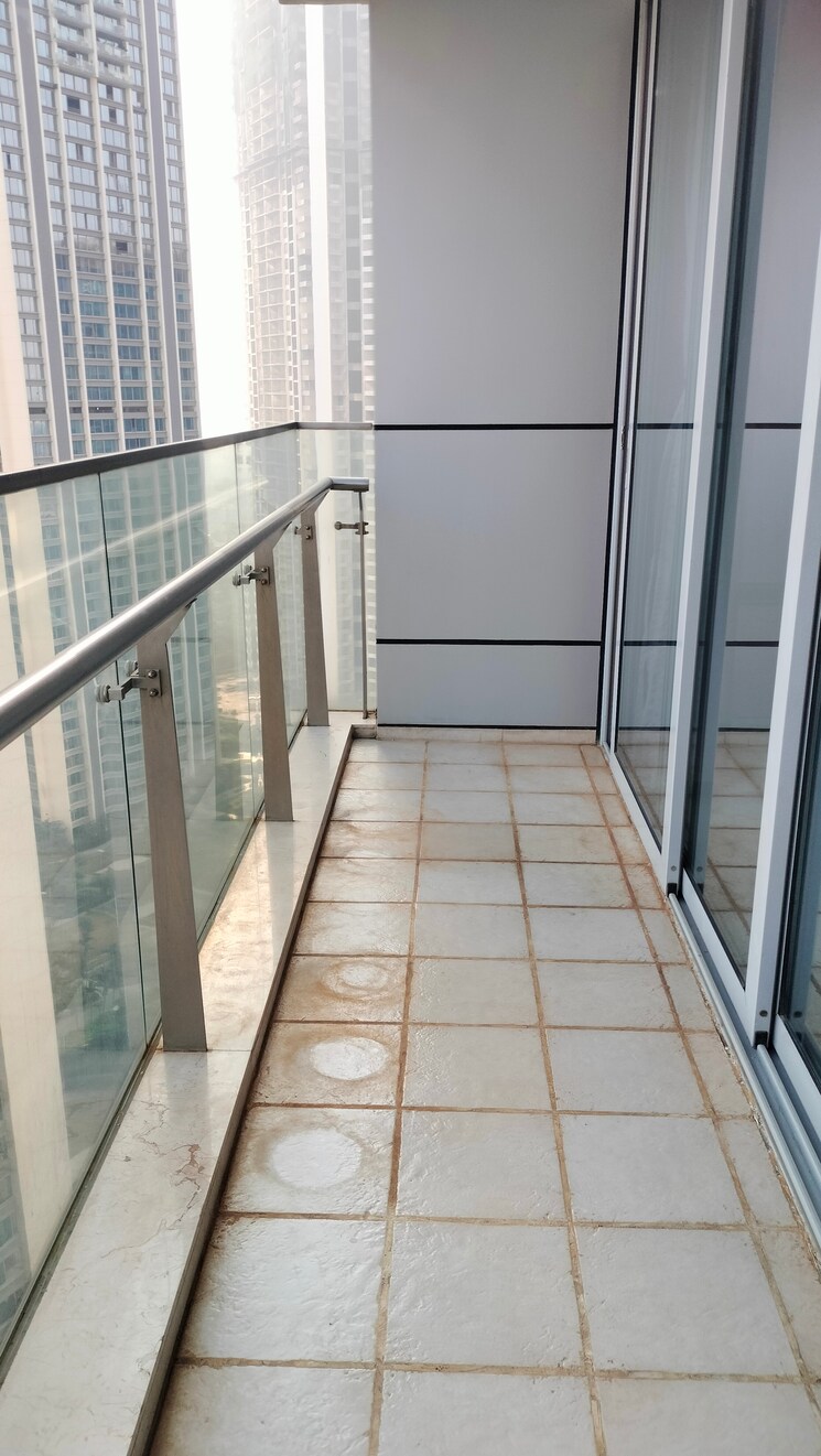 Balcony, oberoi-exquisite-goregaon 3 Bedroom 1690 Sq.Ft. Apartment In Goregaon East Mumbai 9651352