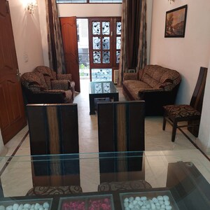 2 BHK Independent House For Rent in East Of Kailash
