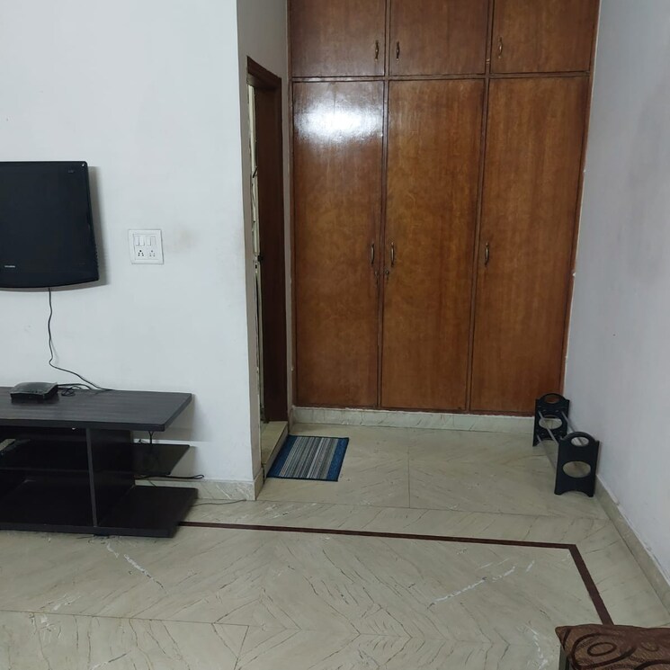 Living Room, east of kailash 2 Bedroom 900 Sq.Ft. Independent House In East Of Kailash Delhi 9651408