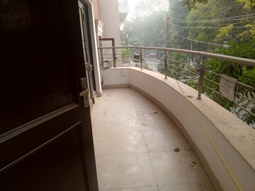 Balcony in 3 BHK Builder Floor at Ansal Sushant Lok I, Sector 43 – for Rent