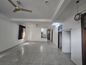 Living Room in 4 BHK Builder Floor at Sector 11 – for Rent