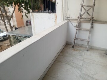 Balcony in 3 BHK Builder Floor at Ansal Sushant Lok I, Sector 43 – for Rent