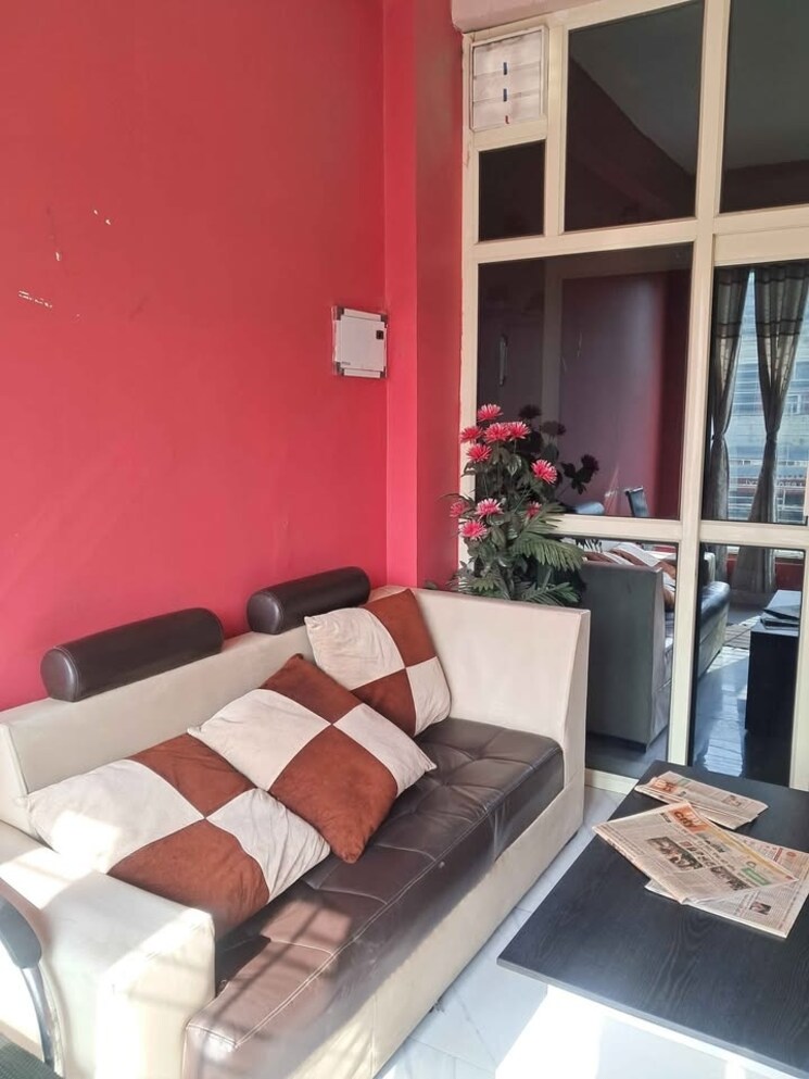 Living Room, gomti nagar Commercial Office Space 850 Sq.Ft. In Gomti Nagar Lucknow 9651446