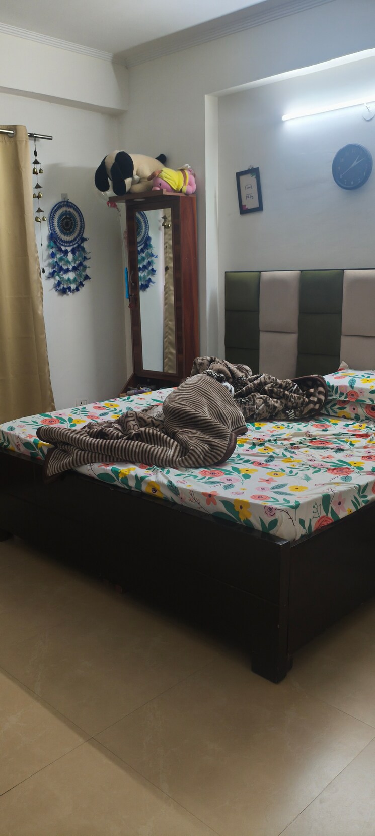 Bedroom, aims-golf-city 2.5 Bedroom 1150 Sq.Ft. Apartment In Sector 75 Noida 9651441