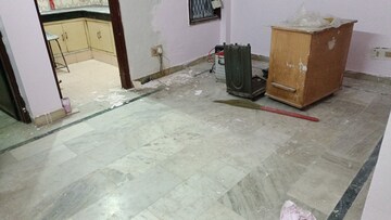 Living Room in 1 BHK Builder Floor at Vaishali Sector 5 – for Rent