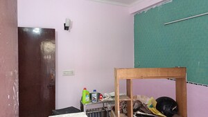 Room in 1 BHK Builder Floor at Vaishali Sector 5 – for Rent