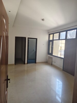 3 BHK Apartment For Rent in Pir Machalla