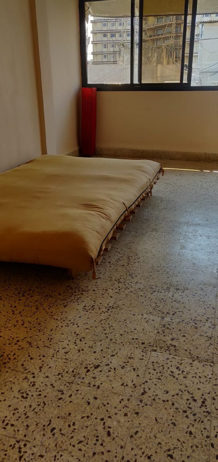 Room, bandra west 1 Bedroom 500 Sq.Ft. Apartment In Bandra West Mumbai 9651443