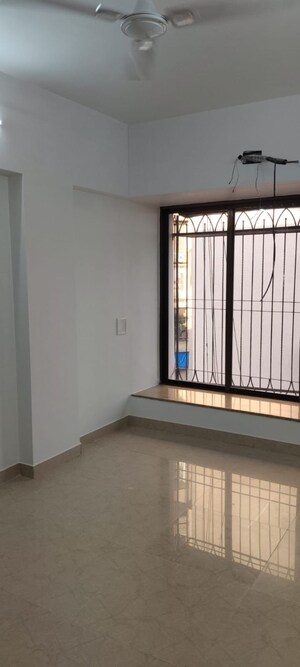 Building Lobby in 3 BHK Apartment at Sunrise Apartment Andheri West, Andheri West – for Rent