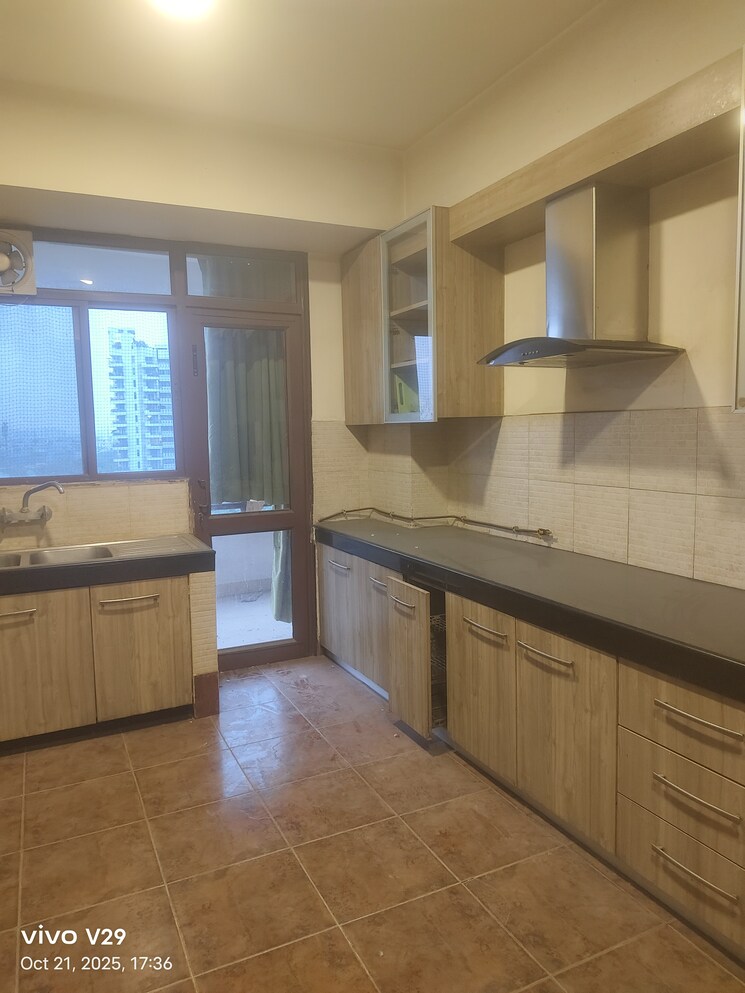 Kitchen, vipul-belmonte 4 Bedroom 3110 Sq.Ft. Apartment In Sector 53 Gurgaon 9651470