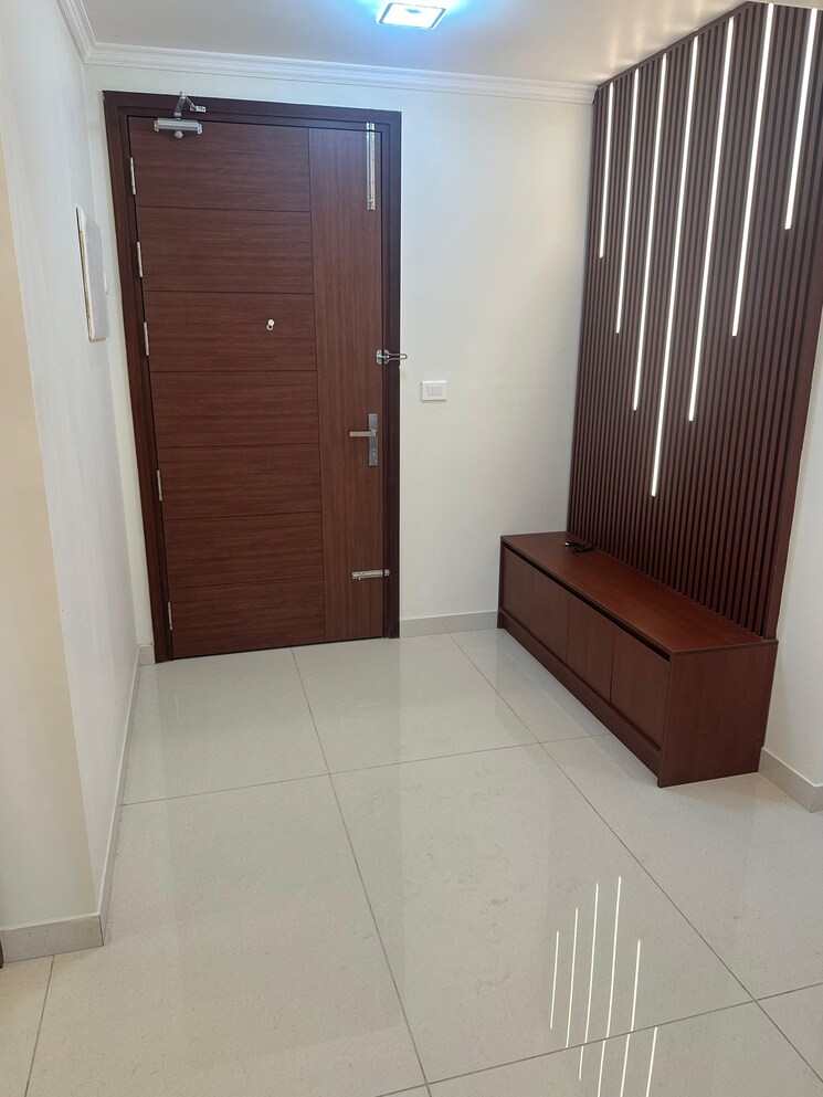 Room, avenue road 4 Bedroom 2510 Sq.Ft. Apartment In Avenue Road Thrissur 9651457