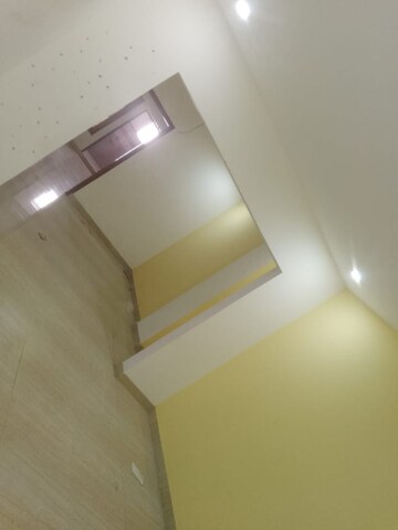 Room in 2 BHK Builder Floor at Ashraf Nagar – for Rent