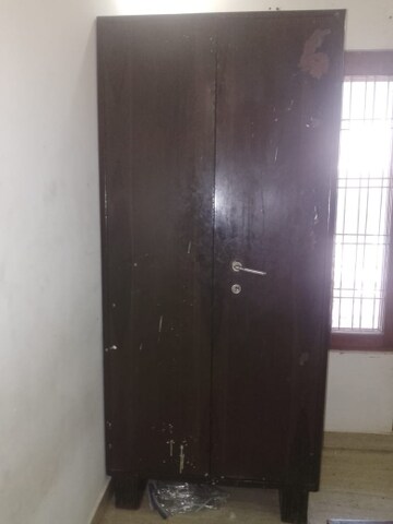 Furnished Amenities in 2 BHK Builder Floor at Ashraf Nagar – for Rent