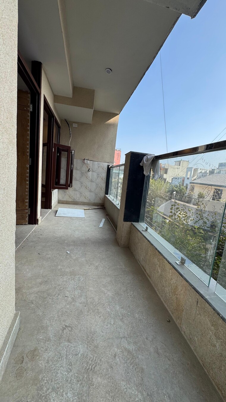 Kitchen, chattarpur 3 Bedroom 1300 Sq.Ft. Builder Floor In Chattarpur Delhi 9651502