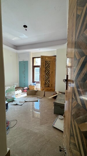 Living Room in 3 BHK Builder Floor at Chattarpur – for Rent