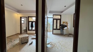 Parking in 3 BHK Builder Floor at Chattarpur – for Rent