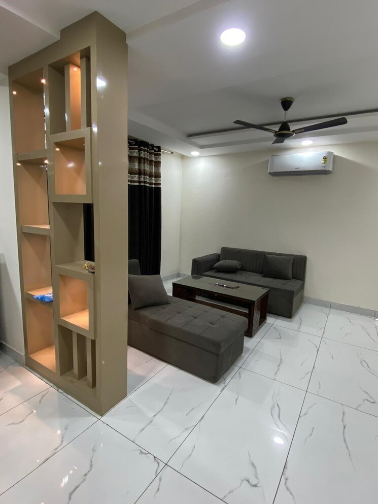 Living Room, pir machalla 3 Bedroom 1800 Sq.Ft. Apartment In Pir Machalla Zirakpur 9651473