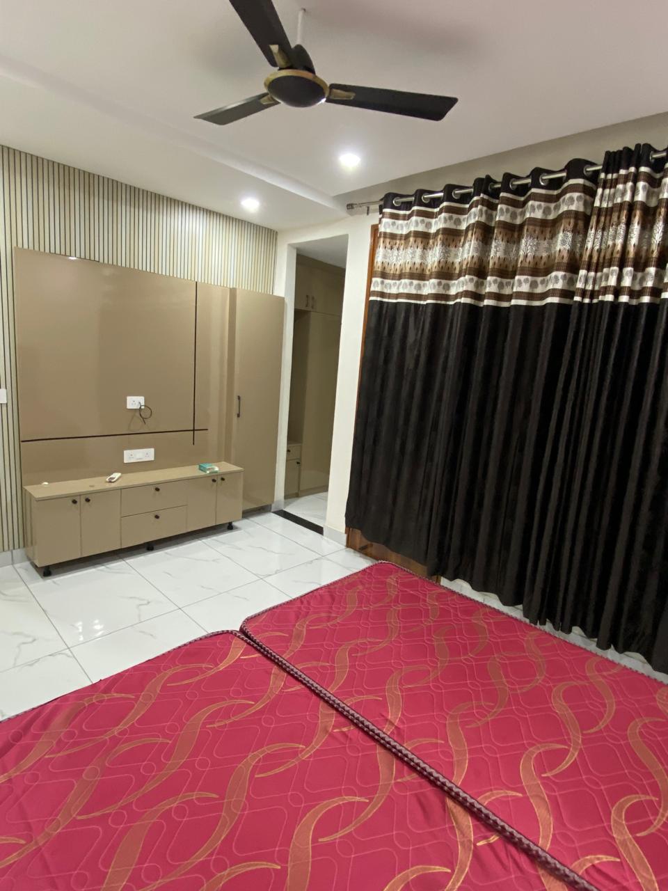 3 BHK + Pooja Room Apartment For Rent in Pir Machalla