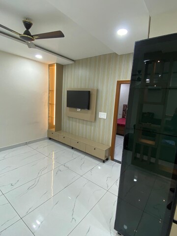 Room in 3 BHK Apartment at Pir Machalla – for Rent