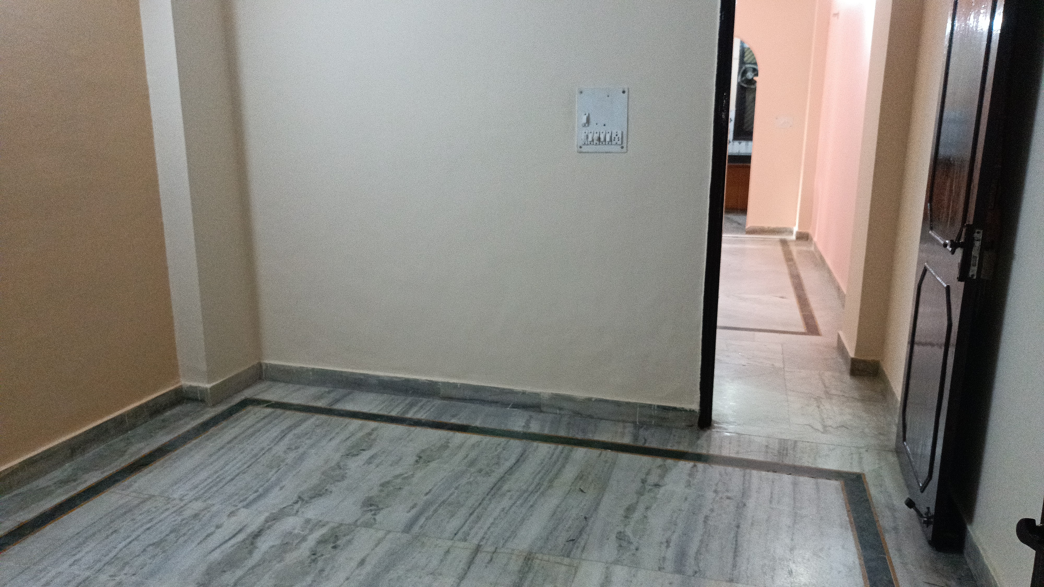 1 BHK Builder Floor For Rent in Builder Floor 