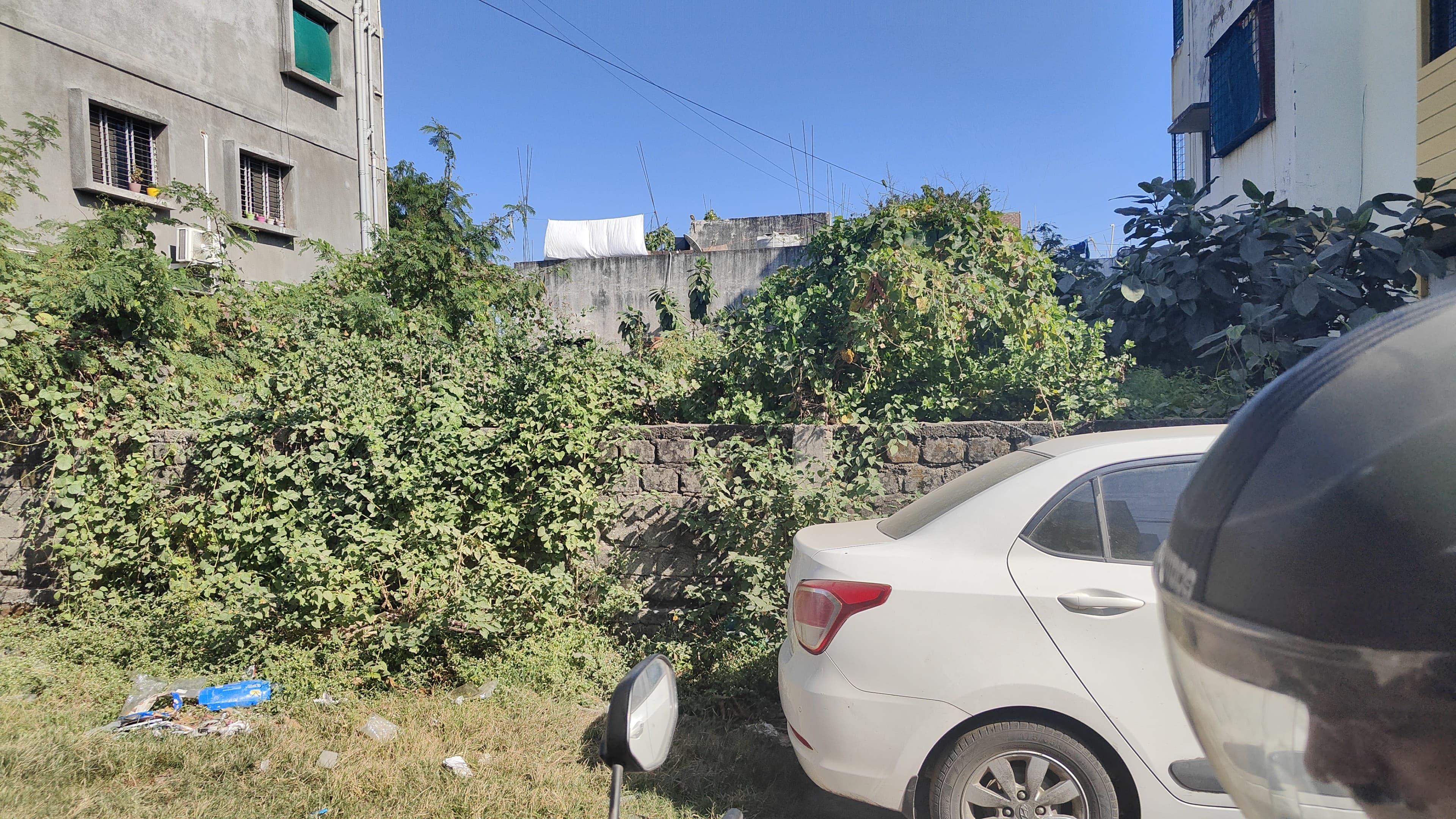 Plot For Sale in Nikhil Consultant 