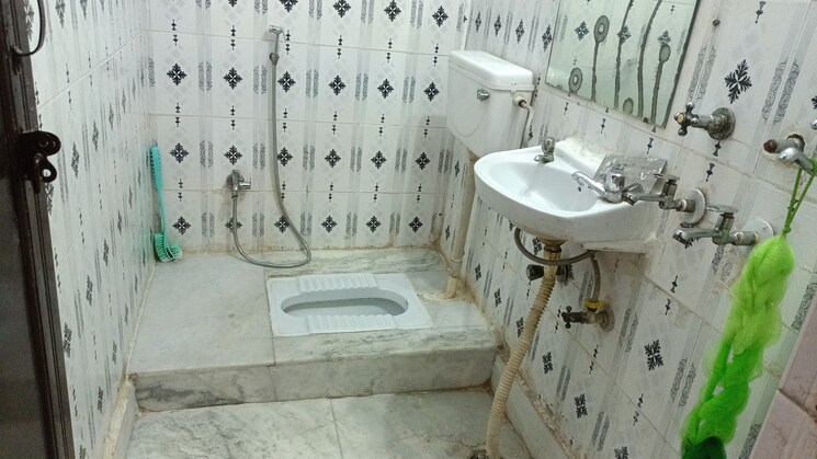 Other, vaishali sector 5 1 Bedroom 555 Sq.Ft. Builder Floor In Vaishali Sector 5 Ghaziabad 9651547